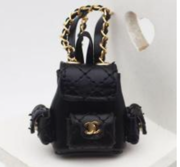 Labubus and accesories